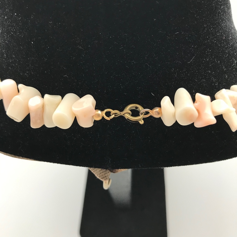 1970's Angel Skin Coral Necklace - Picture 4 of 7